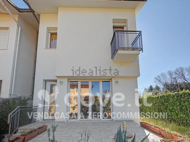 Casa in vendita a Camaiore, Toscana