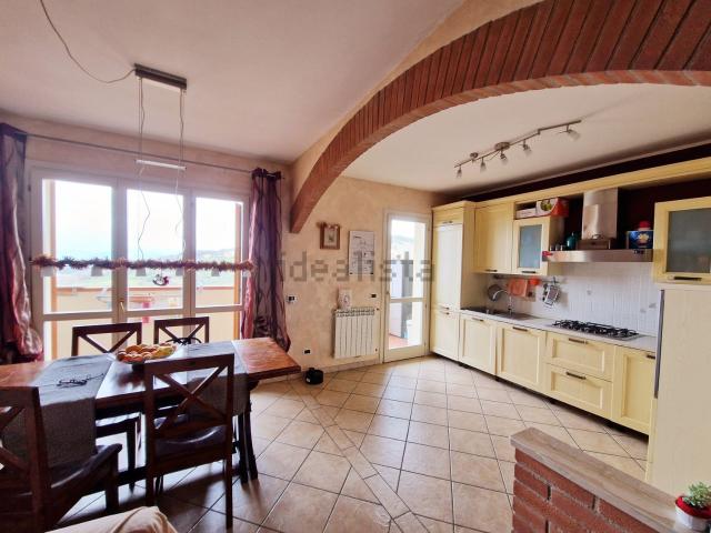 Casa in vendita a Lamporecchio, Toscana