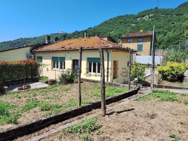 Casa in vendita a Unione dei comuni Media Valle del Serchio, Borgo A Mozzano