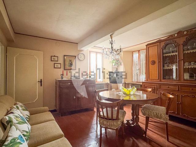 Casa in vendita a Val d’Enza, Re