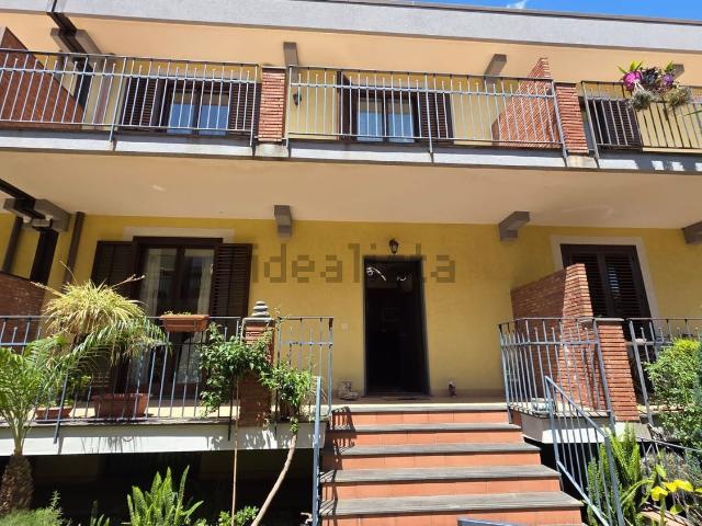 Casa in vendita a Giarre, Sicilia