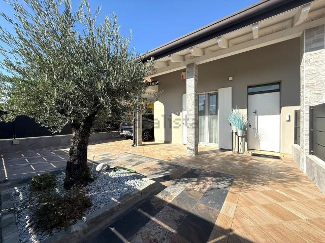 Casa in vendita a Legnago, Verona