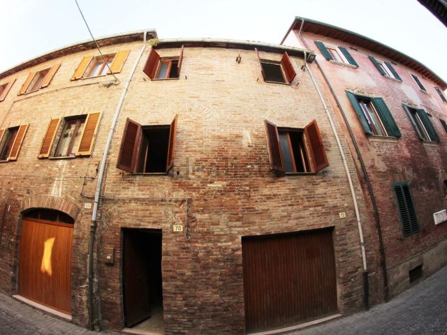 Casa in vendita a Centro, Marche