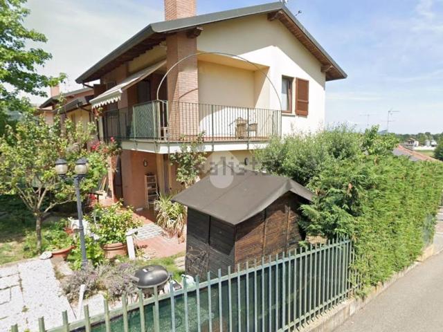 Casa in vendita a Missaglia, Lombardia