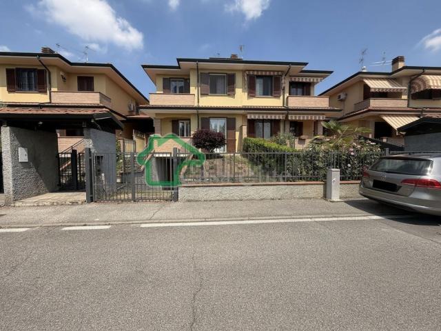 Casa in vendita a Borgo San Giovanni, Lombardia