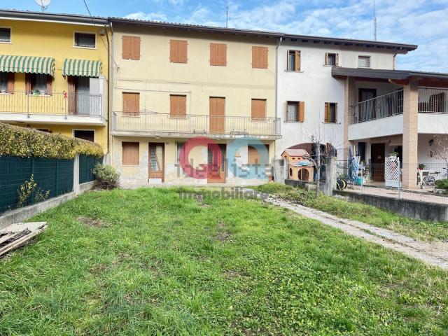Casa in vendita a Teglio Veneto, Veneto