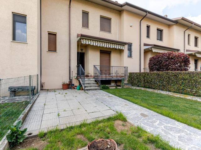 Casa in vendita a Locate Varesino, Como