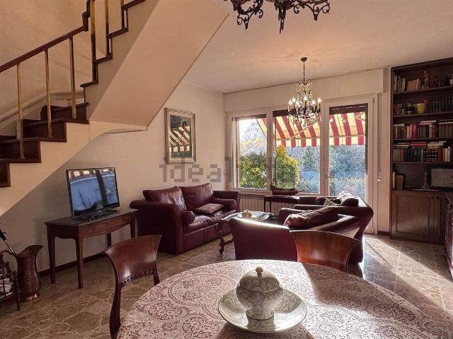 Casa in vendita a Macherio, Lombardia