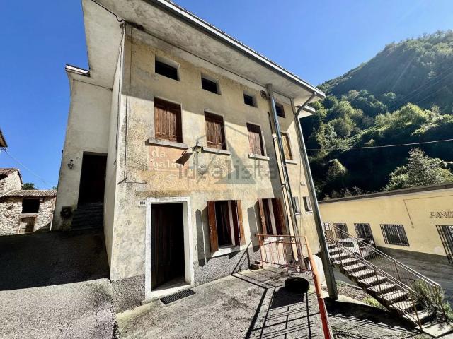Casa in vendita a Quero, Veneto