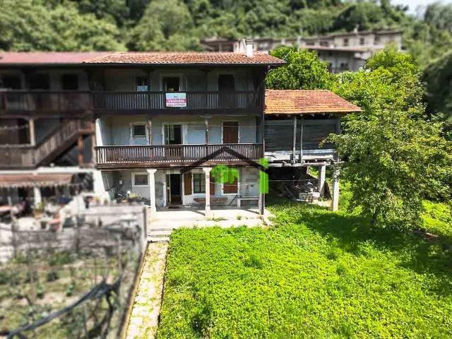 Casa in vendita a Castelnovo Del Friuli, Friuli-Venezia Giulia