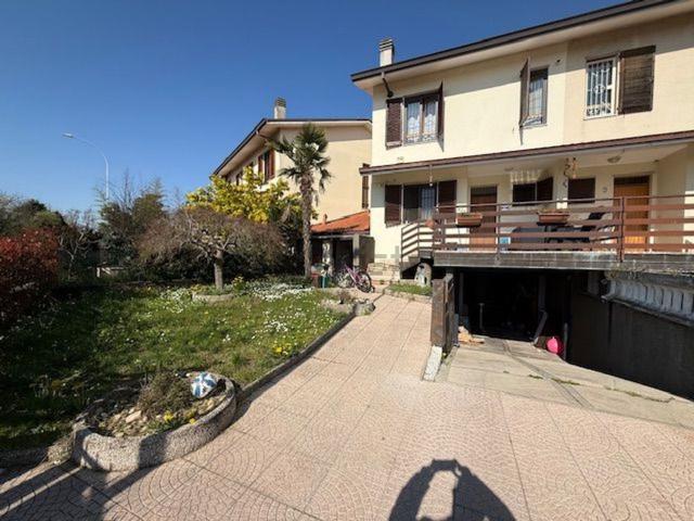 Casa in vendita a Rodano, Lombardia