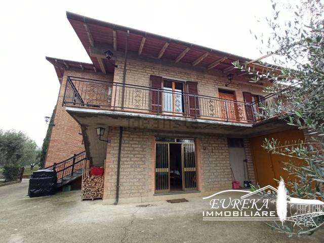 Casa in vendita a Gioiella