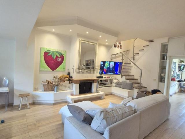 Casa in vendita a Stagni di Ostia, Roma Capitale