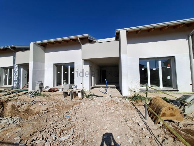 Casa in vendita a Appiano Gentile, Como