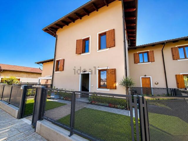 Casa in vendita a Piemonte, Vercelli