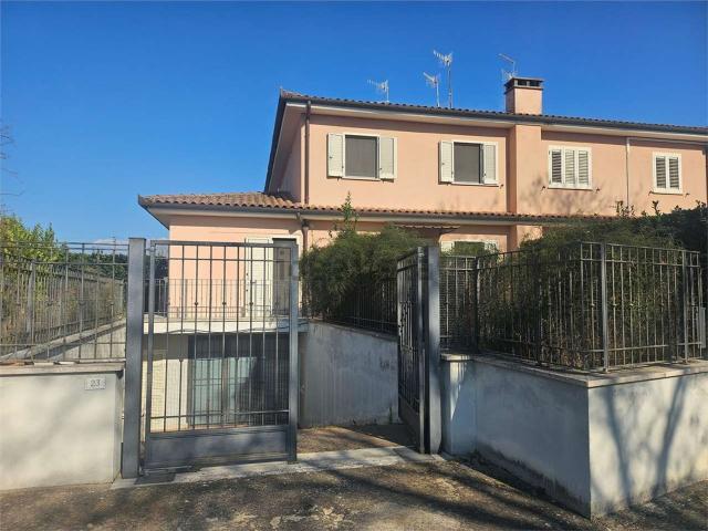 Casa in vendita a Attigliano, Terni