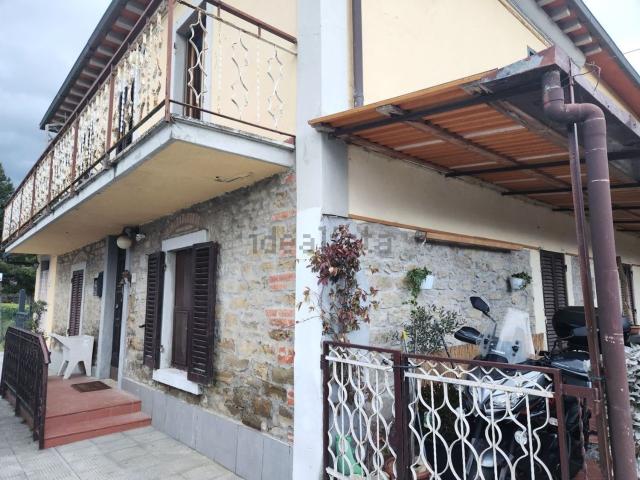 Casa in vendita a Chiassa-Tregozzano, Arezzo