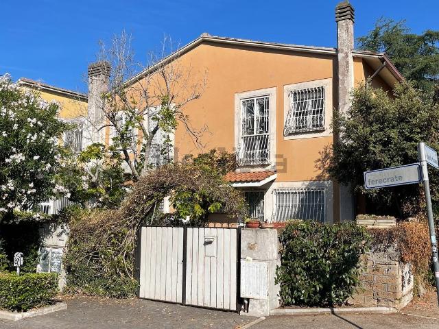 Casa in vendita a Axa, Roma Capitale