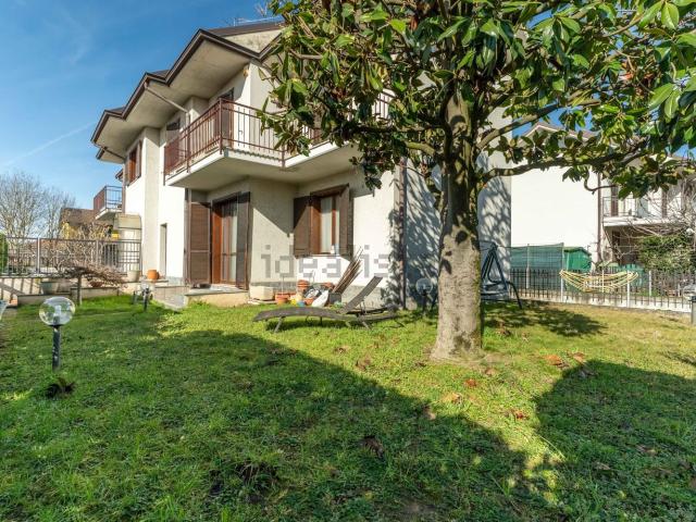 Casa in vendita a Abbiategrasso, Lombardia