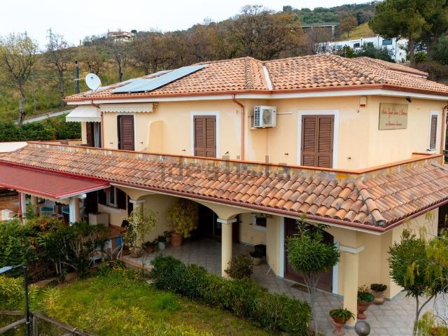 Casa in vendita a Calabria, Cosenza