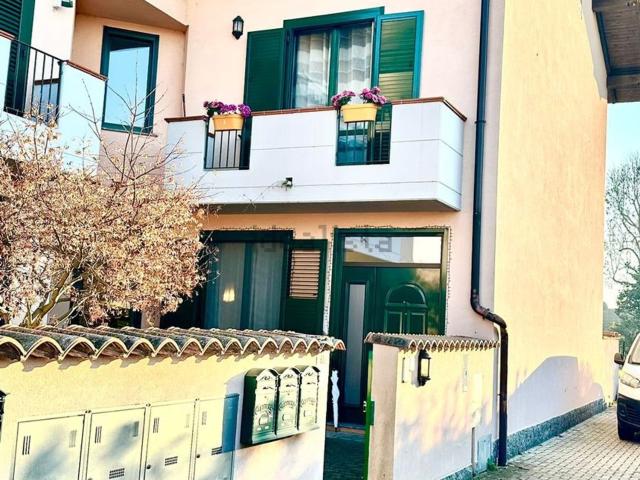 Casa in vendita a Robbio, Lombardia