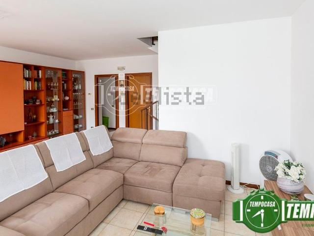 Casa in vendita a Zona industriale Malpensata, Sant'Angelo Lodigiano