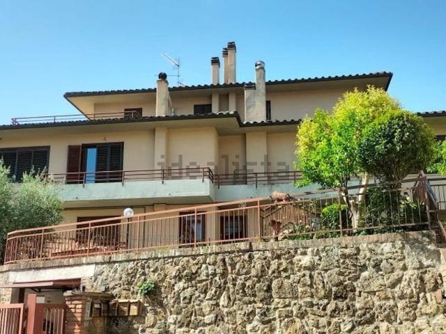 Casa in vendita a Chiusi Città, Toscana