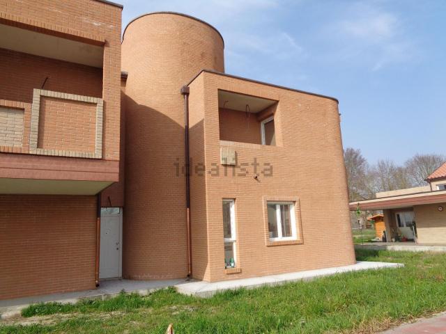 Casa in vendita a Unione Comuni Modenesi Area Nord, Mirandola