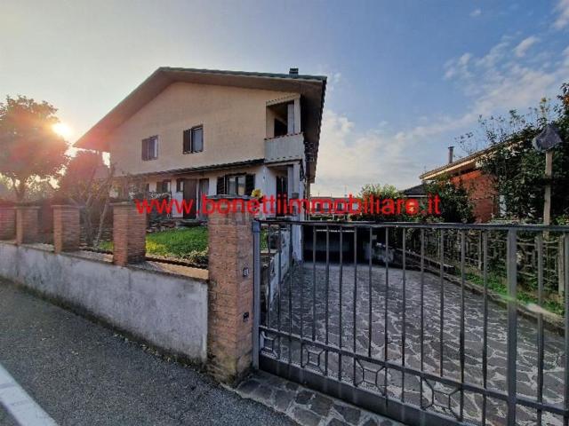 Casa in vendita a Ricengo, Lombardia