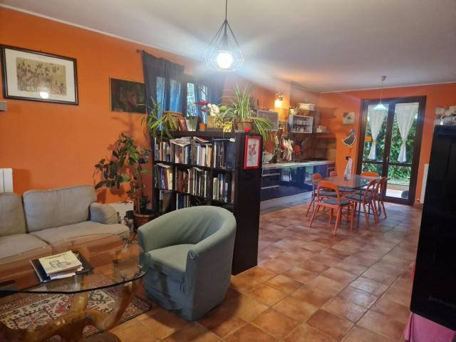Casa in vendita a Monte Bagnolo I, Cenerente