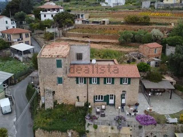 Casa in vendita a Ventimiglia, Liguria