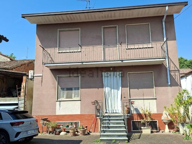 Casa in vendita a Dorno, Lombardia