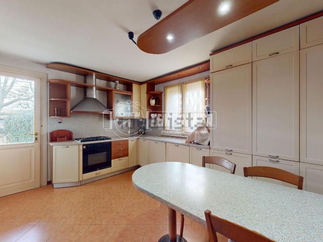Casa in vendita a Bassa Reggiana, Re