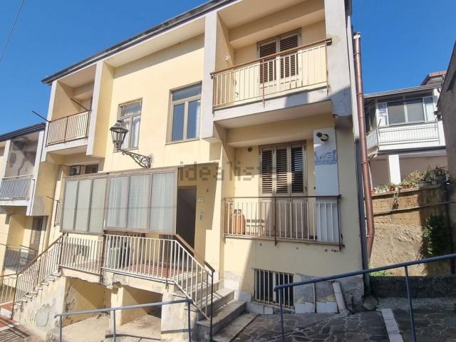 Casa in vendita a Solofra, Campania