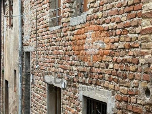 Casa in vendita a Terre Roveresche, Marche