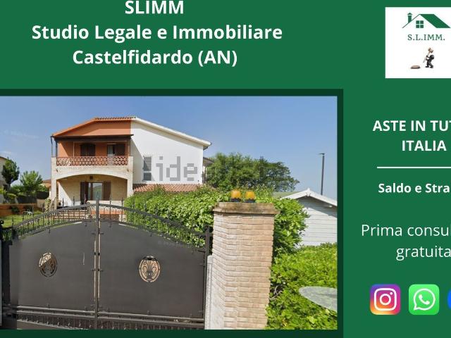 Casa in vendita a Marche, Macerata