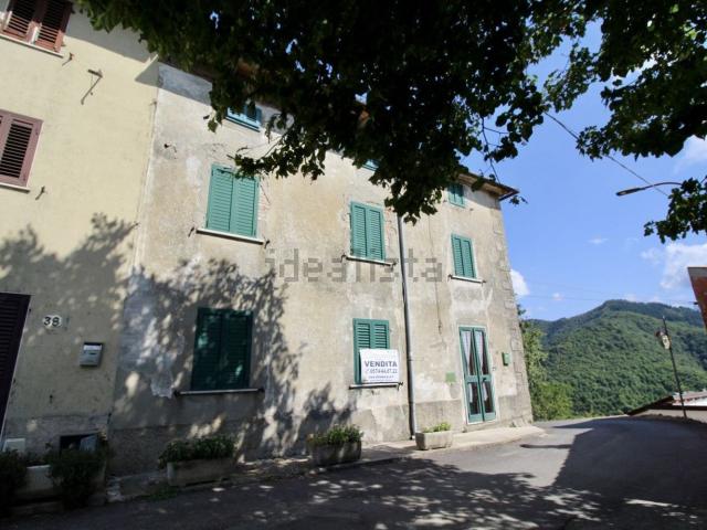 Casa in vendita a Vernio, Toscana