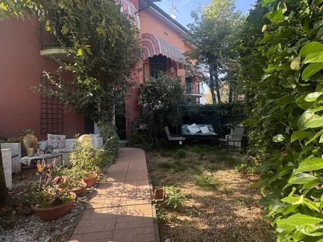Casa in vendita a Boltiere, Bergamo