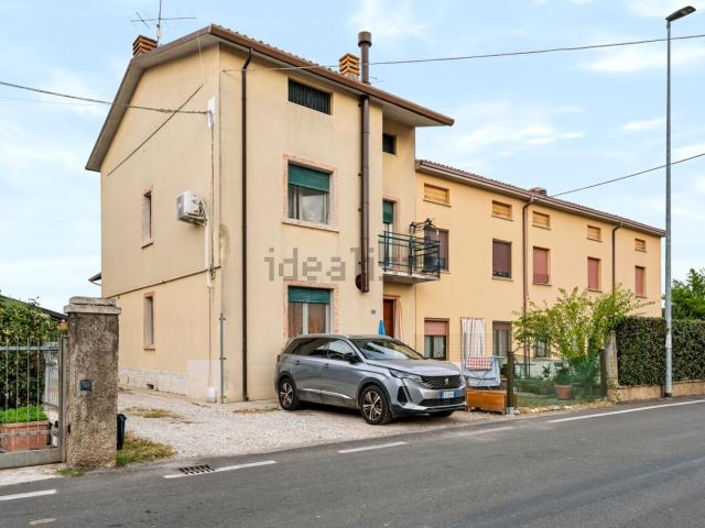 Casa in vendita a Dossi di Prabiano, Villafranca di Verona