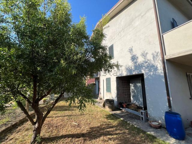 Casa in vendita a Cascine di Buti, Buti