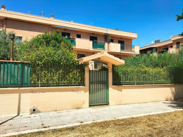 Casa in vendita a C.E.P., Puglia