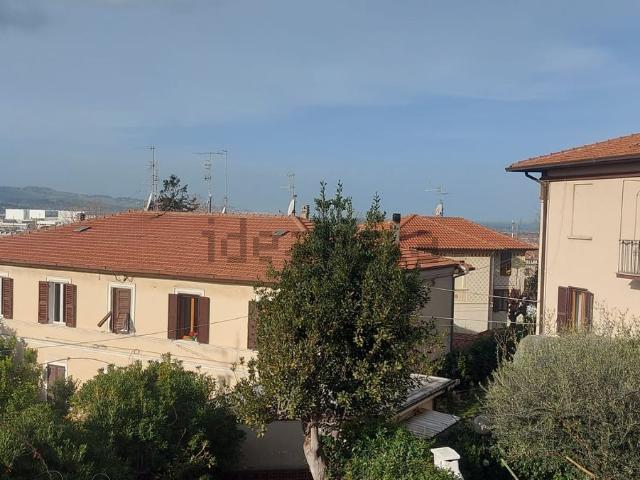 Casa in vendita a Montirozzo, Ancona