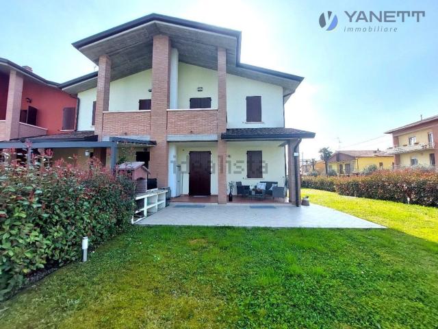 Casa in vendita a Val d’Enza, Re