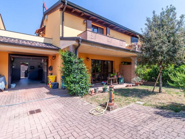 Casa in vendita a Lesignano De' Bagni, Reggio Emilia