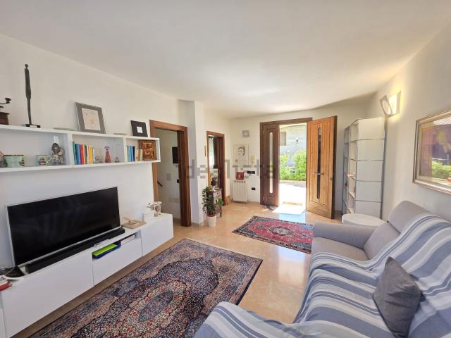 Casa in vendita a Rosolina, Veneto