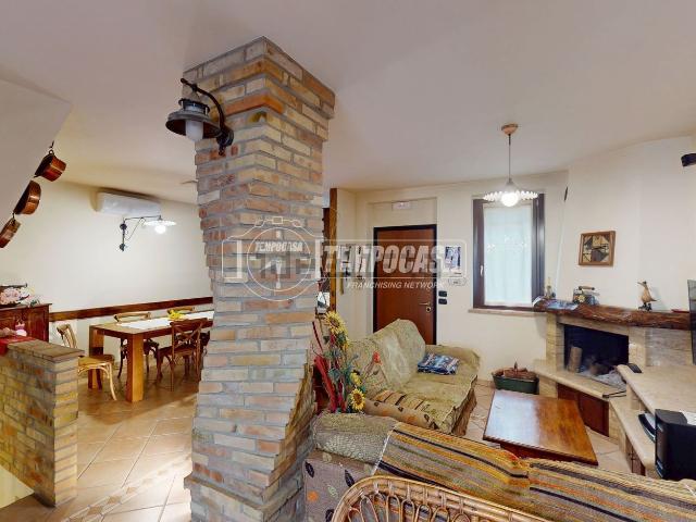Casa in vendita a Marche, Macerata