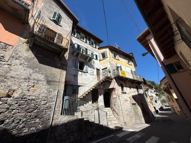 Casa in vendita a Brienno, Lombardia
