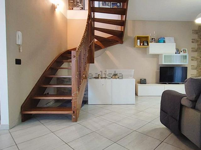 Casa in vendita a Carpiano, Lombardia