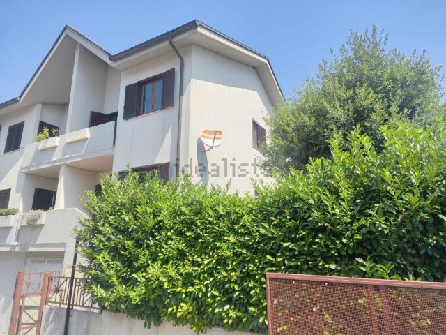 Casa in vendita a Campoloniano, Rieti