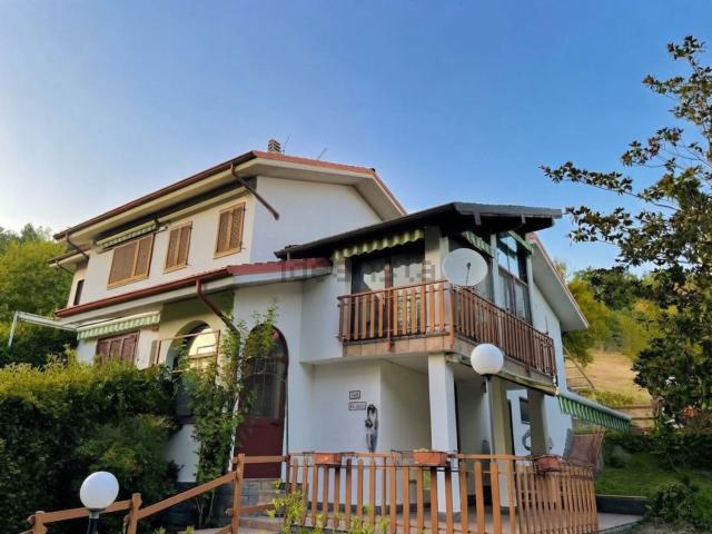 Casa in vendita a San Sebastiano Curone, Alessandria